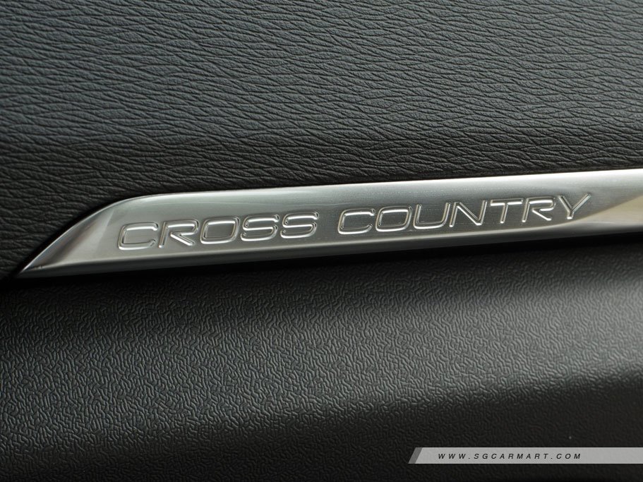 https://i.i-sgcm.com/new_cars/cars/11486/11486_g11