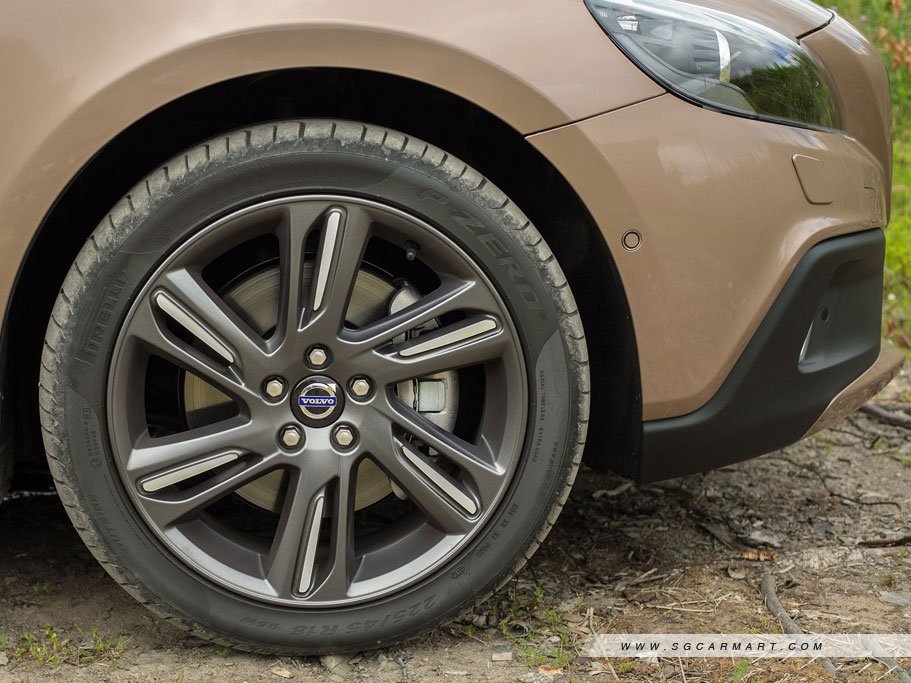 https://i.i-sgcm.com/new_cars/cars/11486/11486_g5