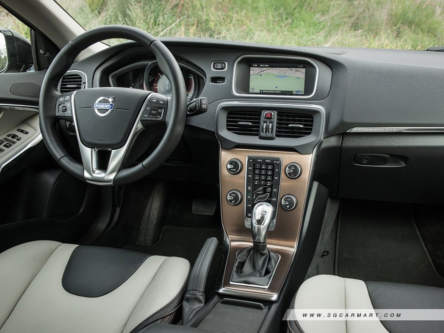 https://i.i-sgcm.com/new_cars/cars/11486/11486_g7