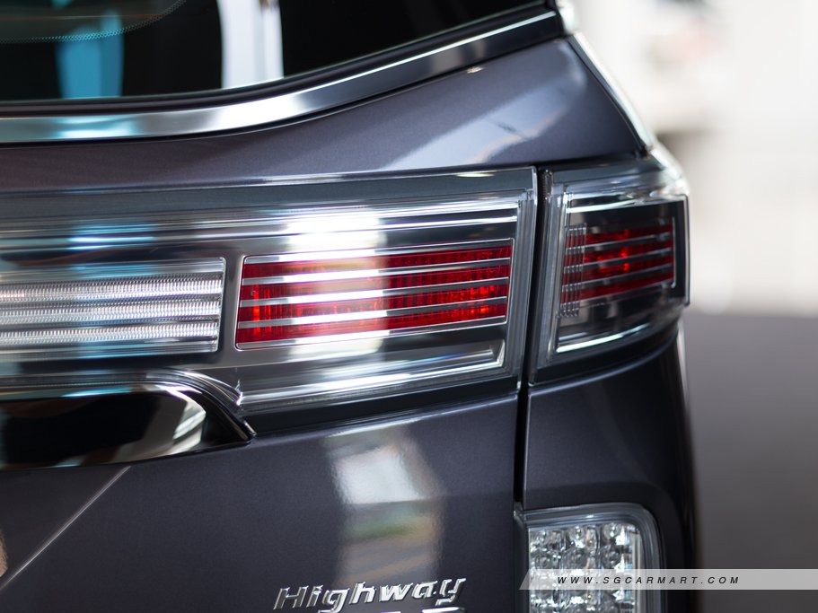 https://i.i-sgcm.com/new_cars/cars/11487/11487_g14