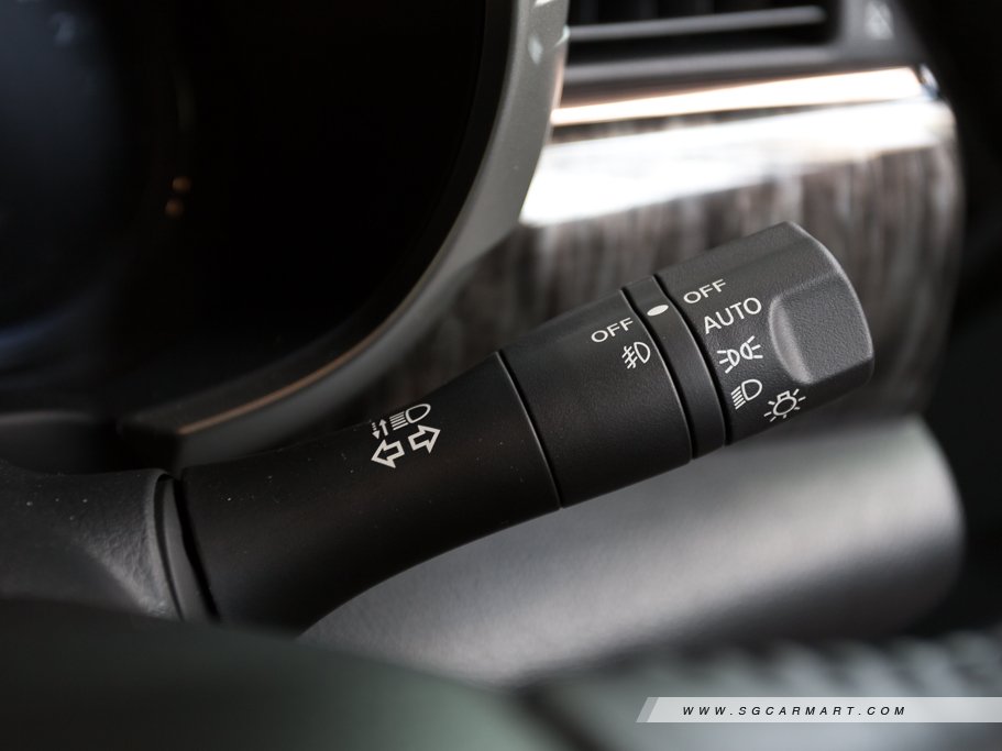 https://i.i-sgcm.com/new_cars/cars/11487/11487_g23