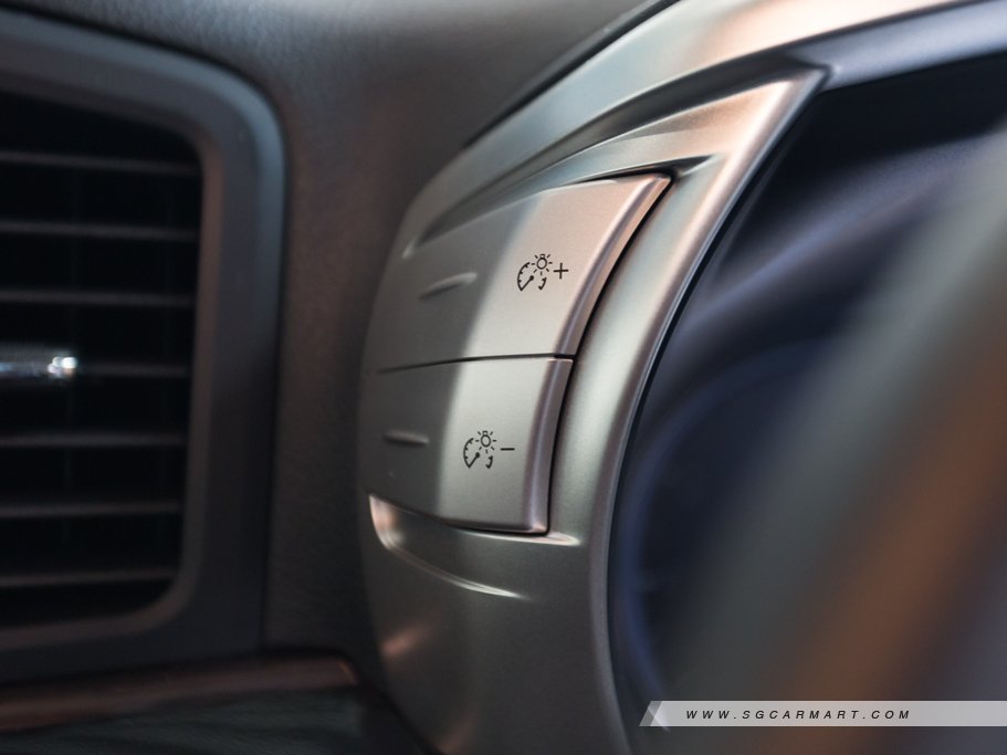 https://i.i-sgcm.com/new_cars/cars/11487/11487_g24