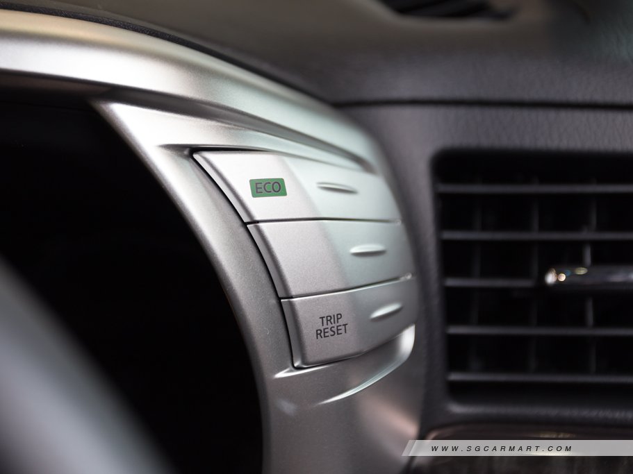 https://i.i-sgcm.com/new_cars/cars/11487/11487_g25
