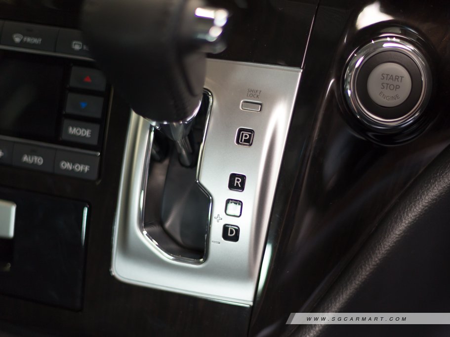 https://i.i-sgcm.com/new_cars/cars/11487/11487_g28