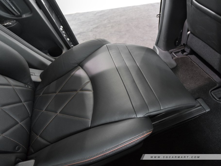 https://i.i-sgcm.com/new_cars/cars/11487/11487_g33