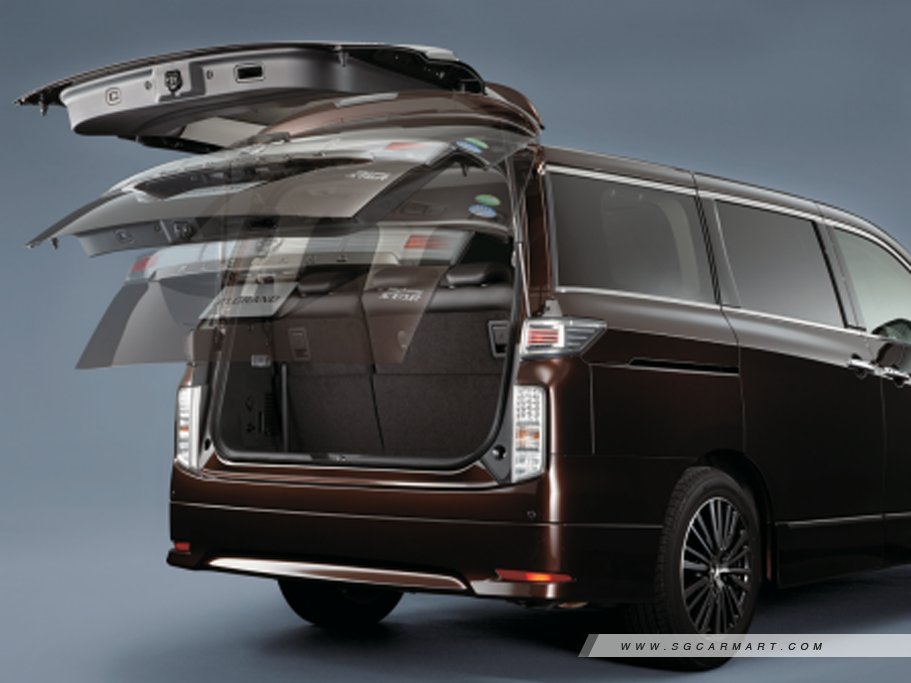 https://i.i-sgcm.com/new_cars/cars/11487/11487_g44