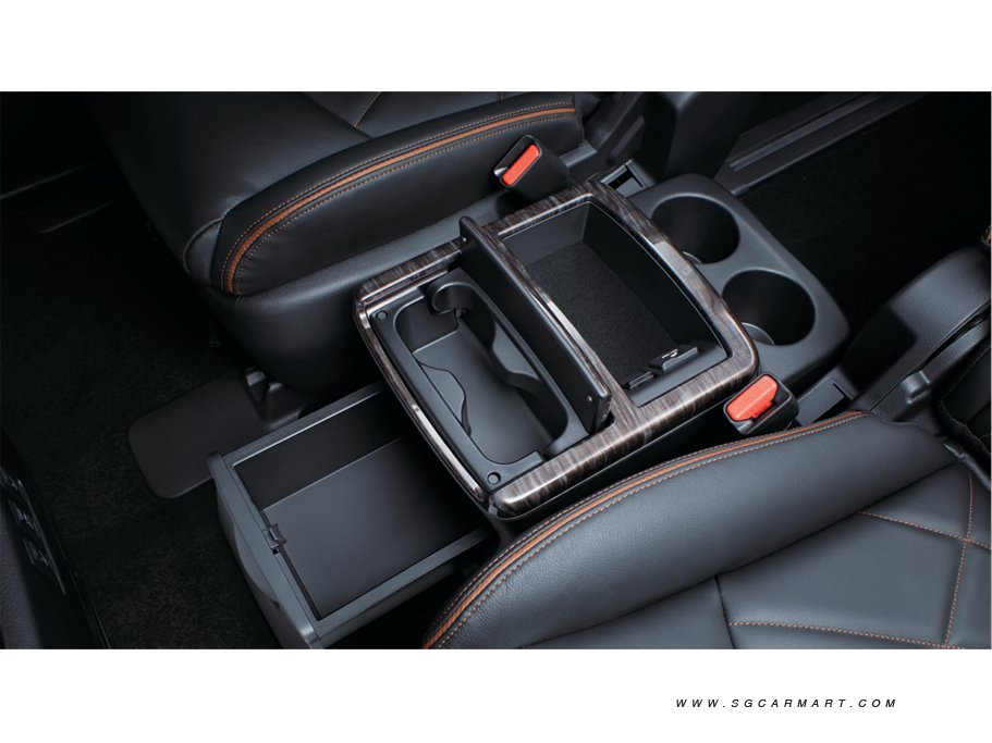 https://i.i-sgcm.com/new_cars/cars/11487/11487_g54