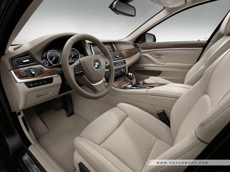 https://i.i-sgcm.com/new_cars/cars/11492/11492_g10