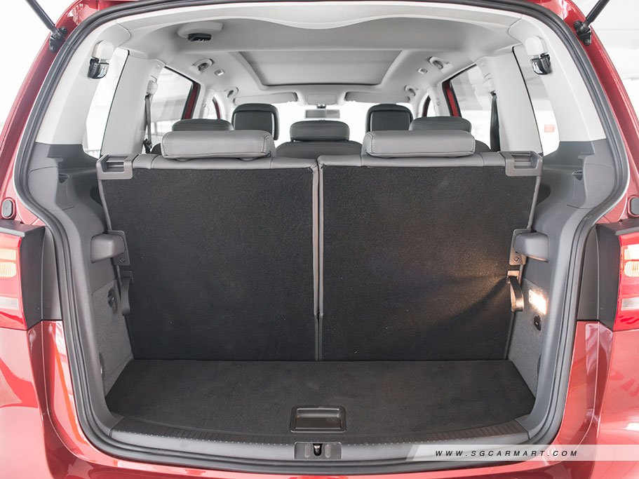 https://i.i-sgcm.com/new_cars/cars/11495/11495_g15