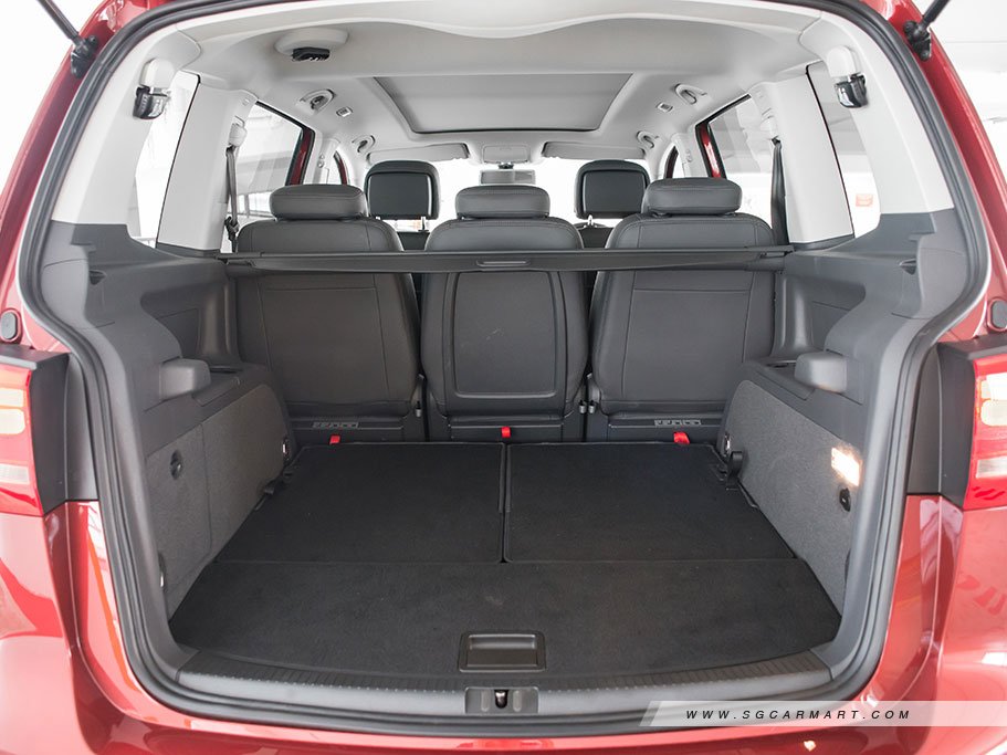 https://i.i-sgcm.com/new_cars/cars/11495/11495_g16