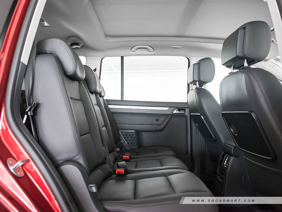 https://i.i-sgcm.com/new_cars/cars/11495/11495_g18