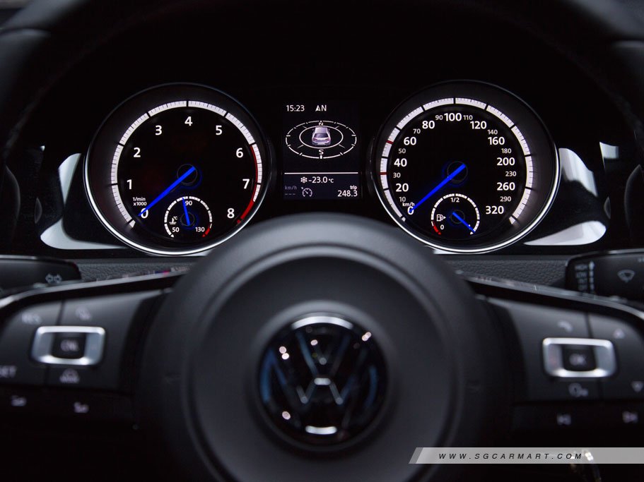 https://i.i-sgcm.com/new_cars/cars/11500/11500_g14