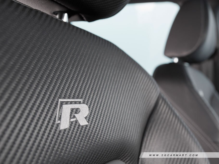 https://i.i-sgcm.com/new_cars/cars/11500/11500_g17