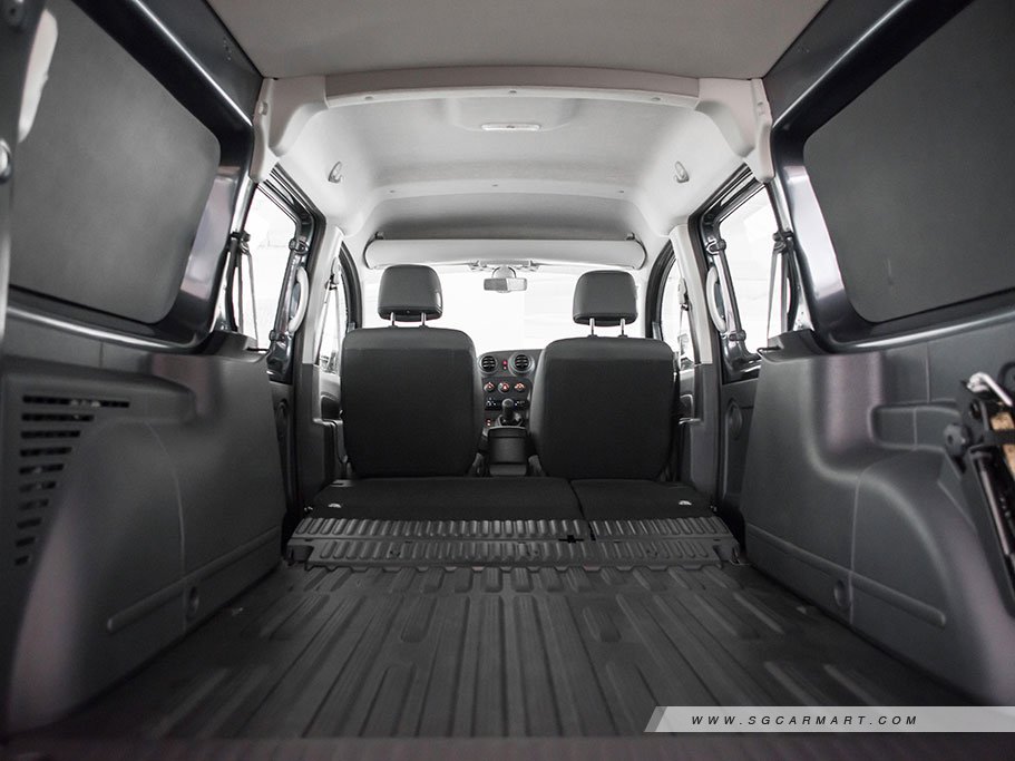 https://i.i-sgcm.com/new_cars/cars/11501/11501_g13