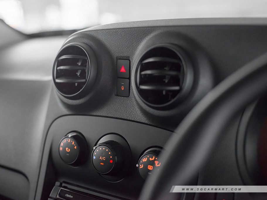 https://i.i-sgcm.com/new_cars/cars/11501/11501_g16