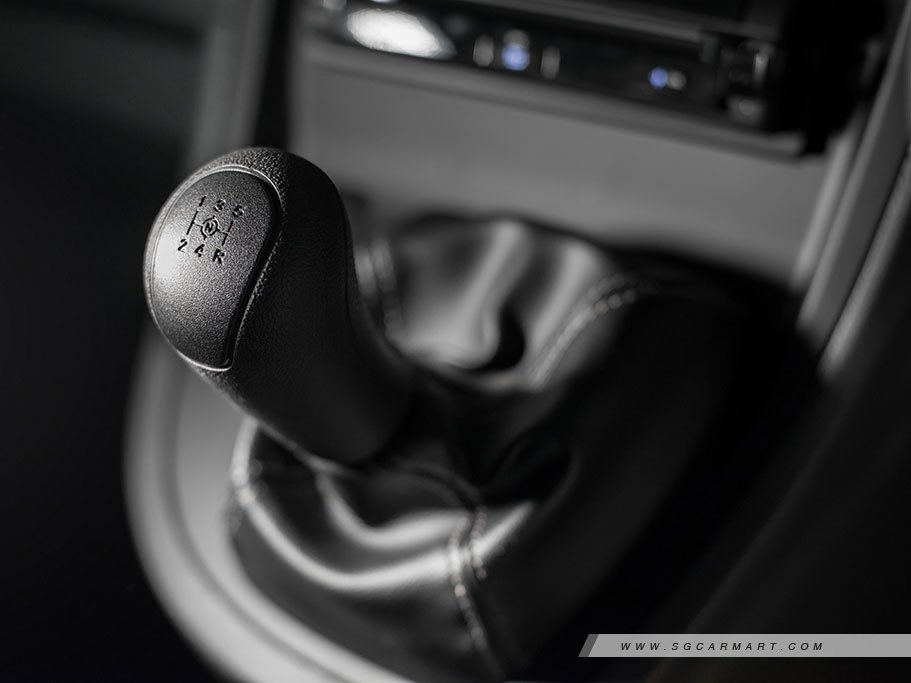 https://i.i-sgcm.com/new_cars/cars/11501/11501_g19