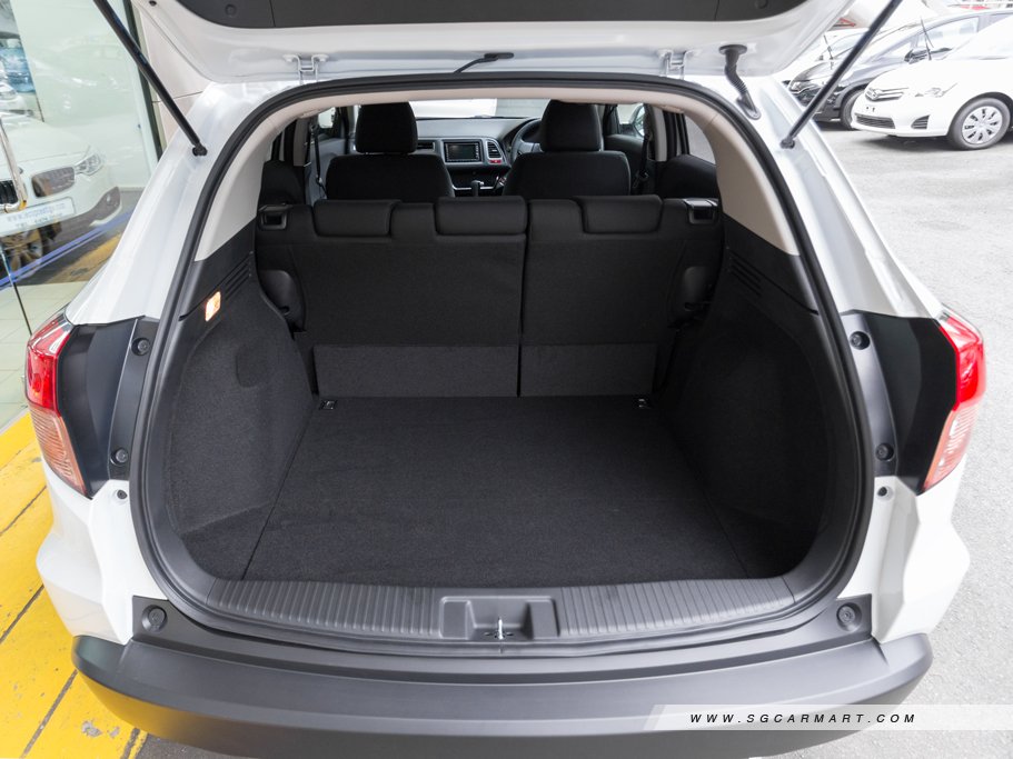 https://i.i-sgcm.com/new_cars/cars/11503/11503_g30