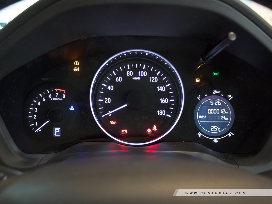 https://i.i-sgcm.com/new_cars/cars/11503/11503_g64