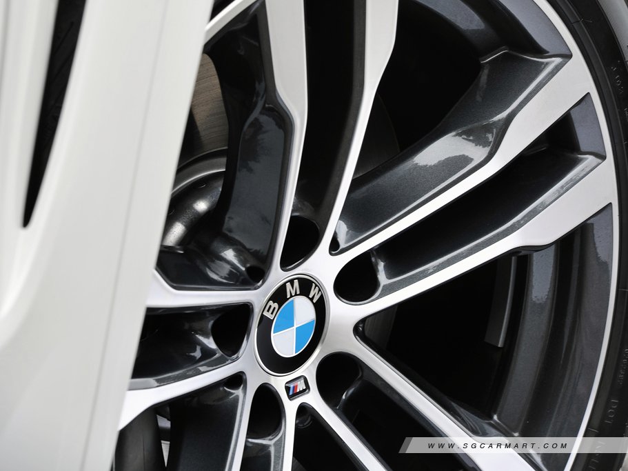 https://i.i-sgcm.com/new_cars/cars/11506/11506_g7