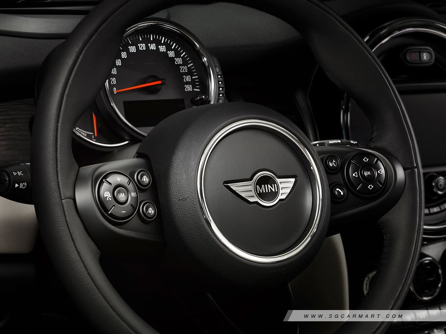 https://i.i-sgcm.com/new_cars/cars/11508/11508_g16