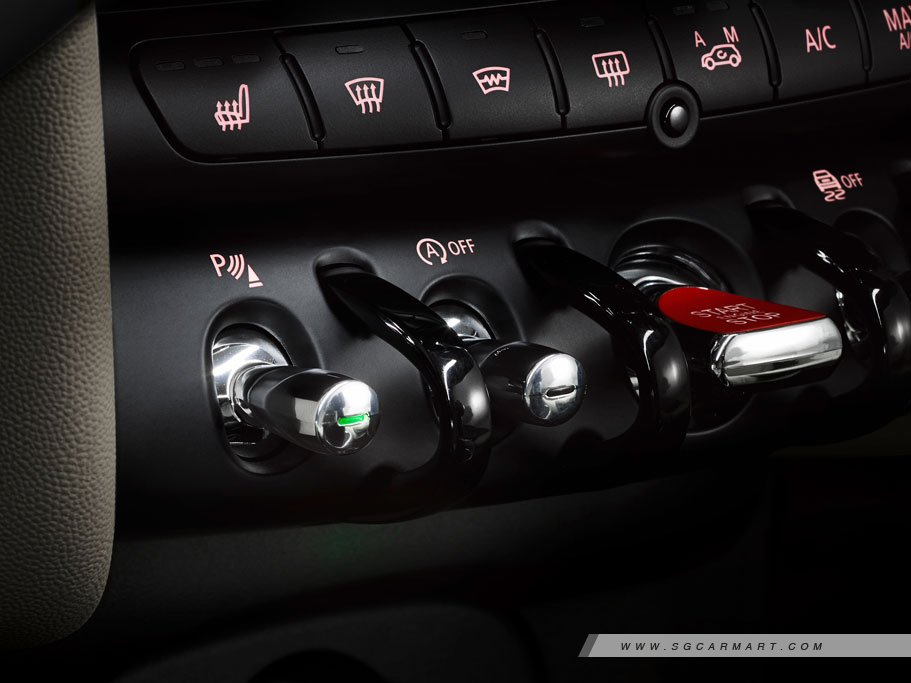 https://i.i-sgcm.com/new_cars/cars/11508/11508_g22