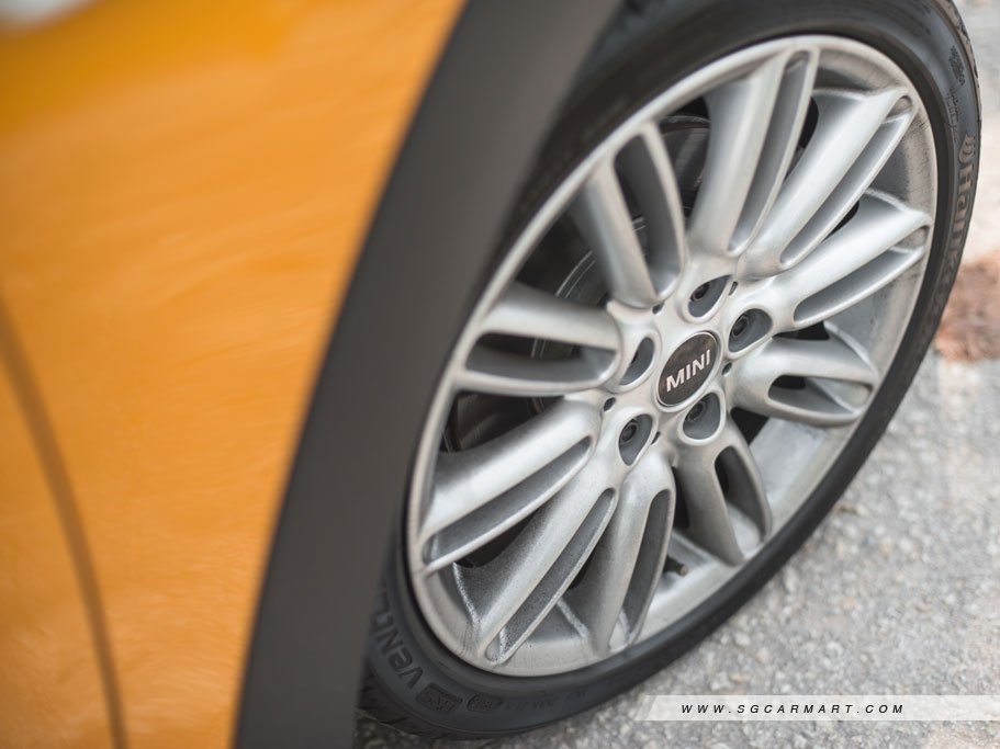 https://i.i-sgcm.com/new_cars/cars/11508/11508_g33