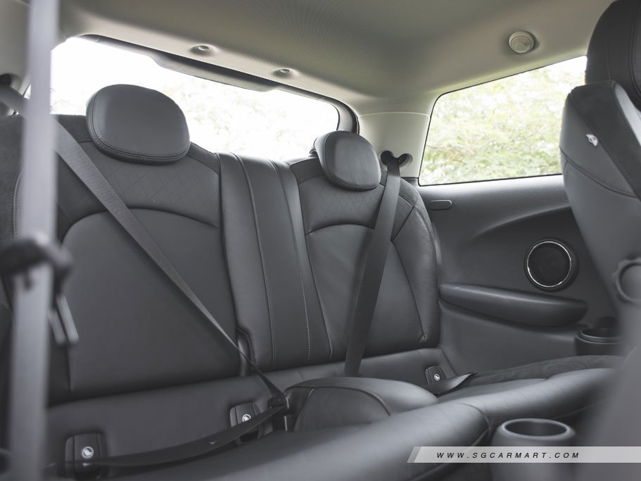 https://i.i-sgcm.com/new_cars/cars/11508/11508_g37