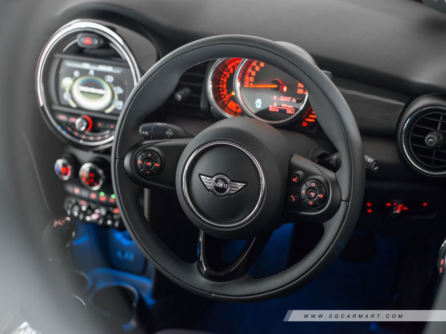 https://i.i-sgcm.com/new_cars/cars/11509/11509_g31