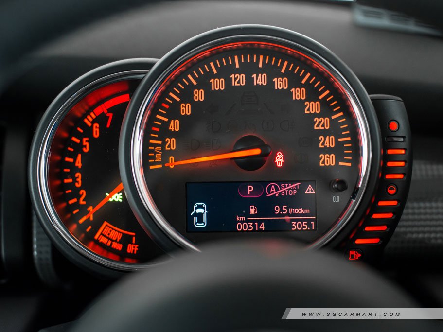 https://i.i-sgcm.com/new_cars/cars/11509/11509_g32
