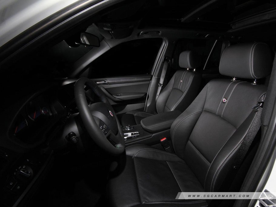 https://i.i-sgcm.com/new_cars/cars/11511/11511_g8