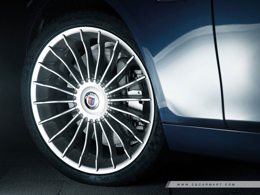 https://i.i-sgcm.com/new_cars/cars/11513/11513_g3