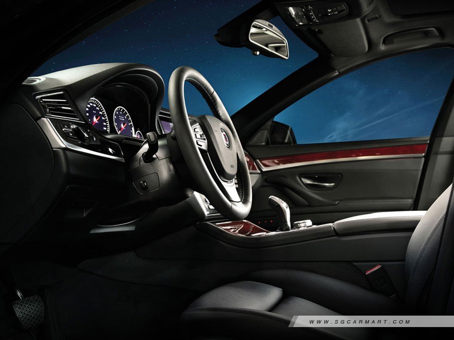 https://i.i-sgcm.com/new_cars/cars/11513/11513_g4