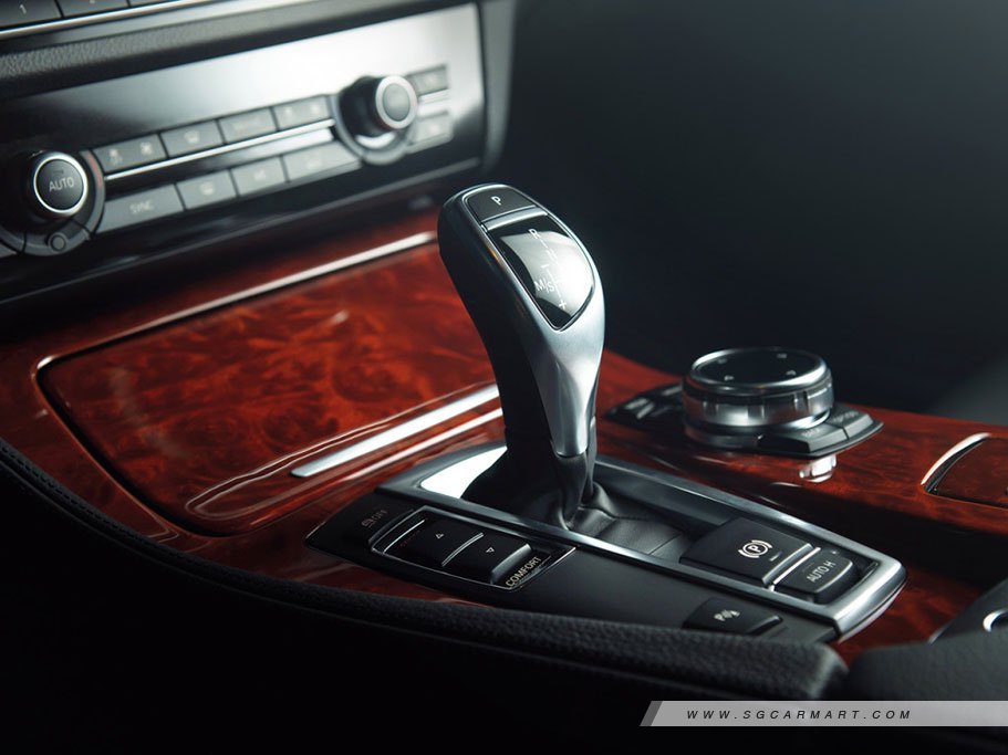 https://i.i-sgcm.com/new_cars/cars/11513/11513_g5