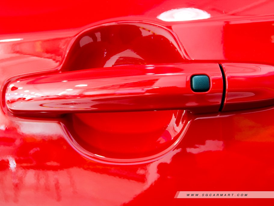 https://i.i-sgcm.com/new_cars/cars/11516/11516_g11