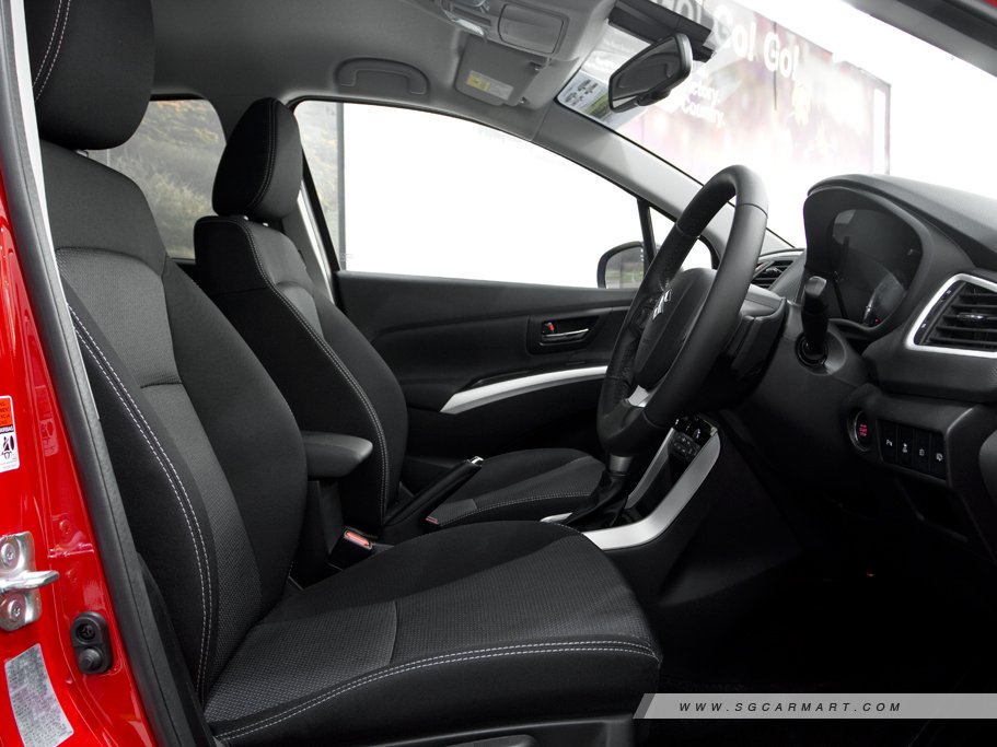https://i.i-sgcm.com/new_cars/cars/11516/11516_g15