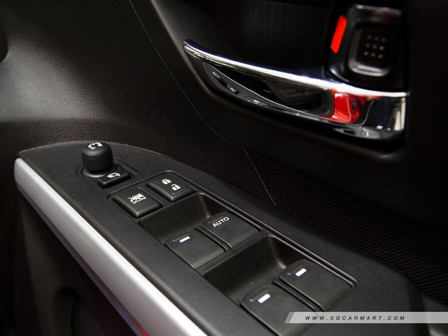 https://i.i-sgcm.com/new_cars/cars/11516/11516_g27