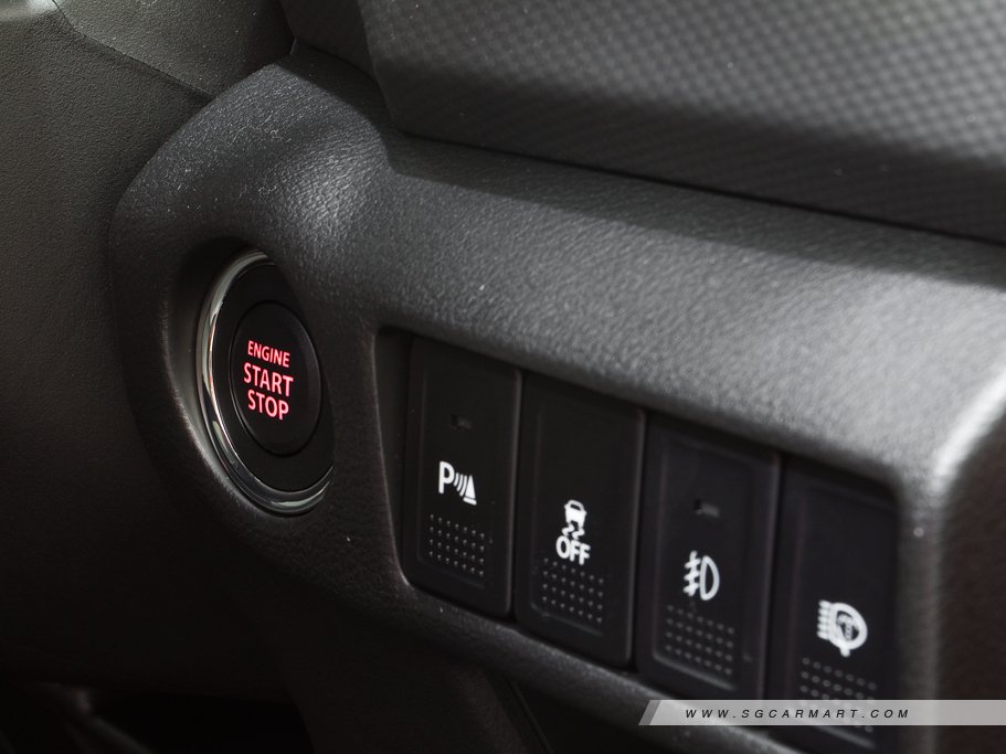 https://i.i-sgcm.com/new_cars/cars/11516/11516_g28