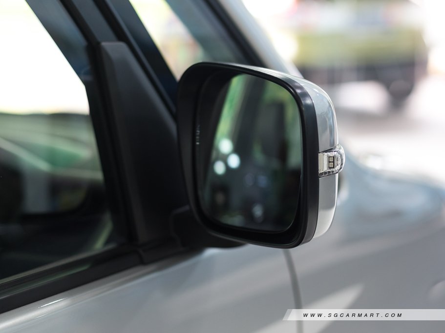 https://i.i-sgcm.com/new_cars/cars/11517/11517_g12