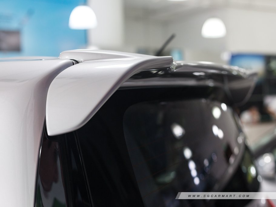 https://i.i-sgcm.com/new_cars/cars/11517/11517_g14