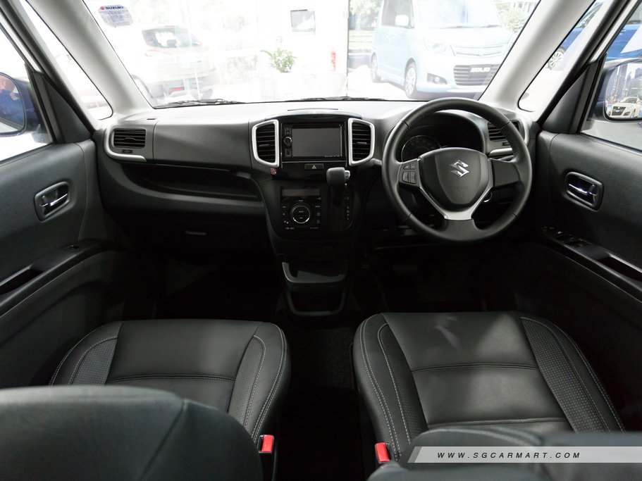 https://i.i-sgcm.com/new_cars/cars/11517/11517_g16