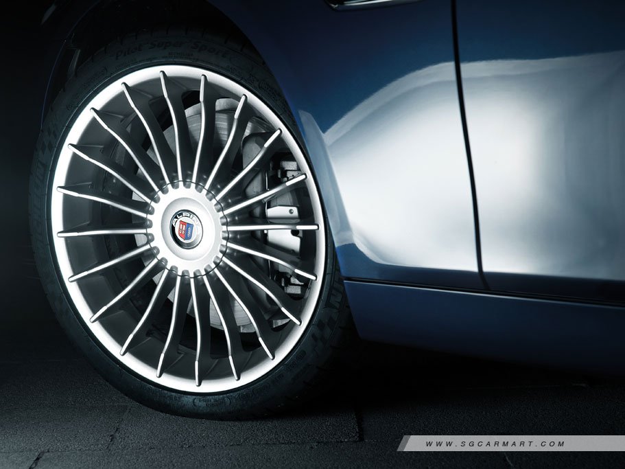 https://i.i-sgcm.com/new_cars/cars/11523/11523_g2
