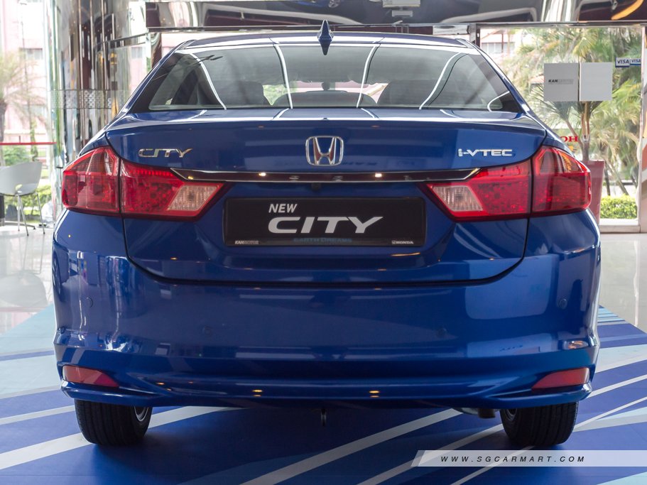 https://i.i-sgcm.com/new_cars/cars/11527/11527_g17