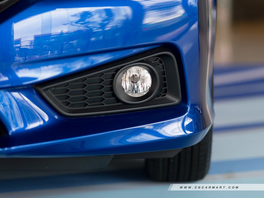 https://i.i-sgcm.com/new_cars/cars/11527/11527_g22