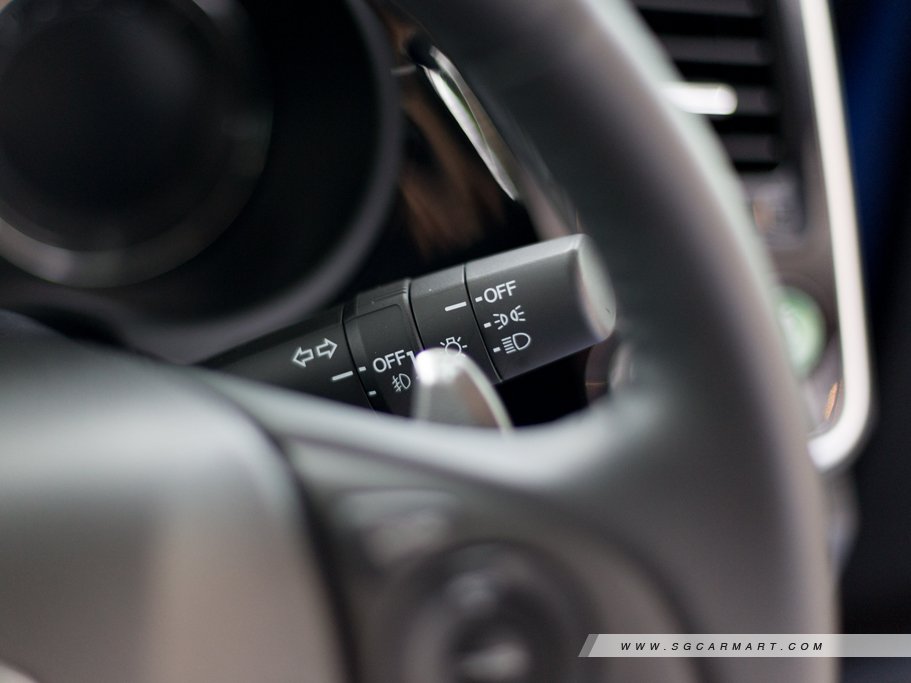 https://i.i-sgcm.com/new_cars/cars/11527/11527_g38