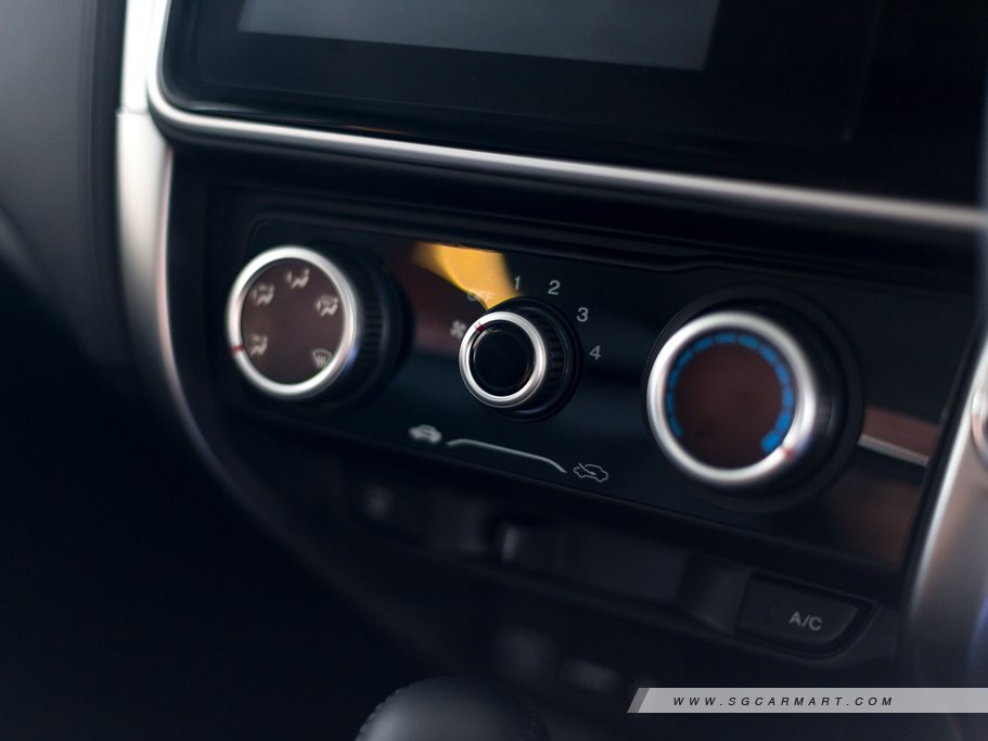 https://i.i-sgcm.com/new_cars/cars/11527/11527_g42