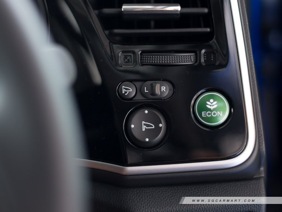 https://i.i-sgcm.com/new_cars/cars/11527/11527_g45