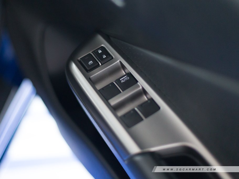 https://i.i-sgcm.com/new_cars/cars/11527/11527_g47