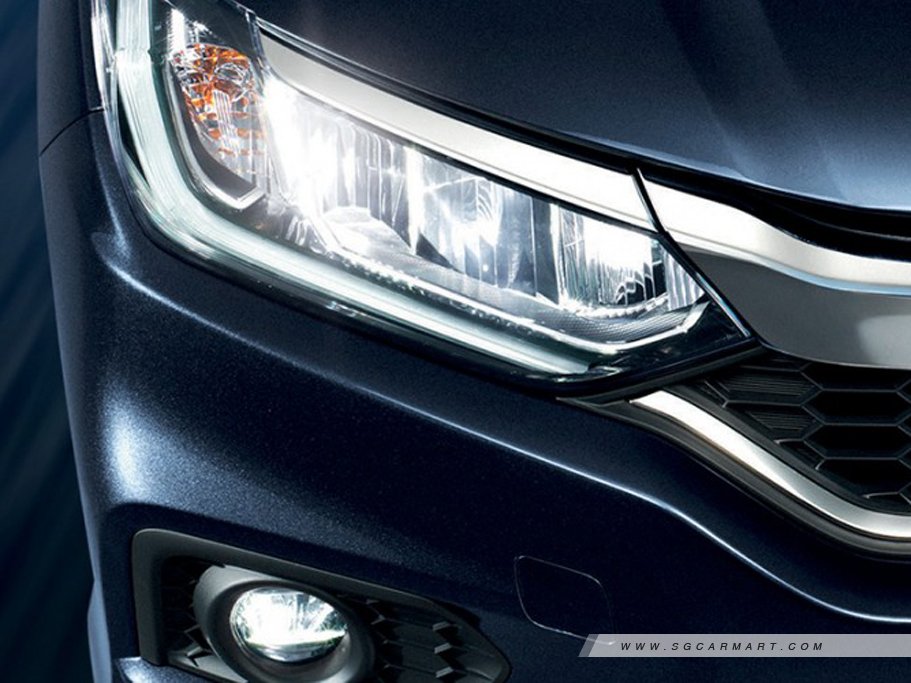https://i.i-sgcm.com/new_cars/cars/11527/11527_g54