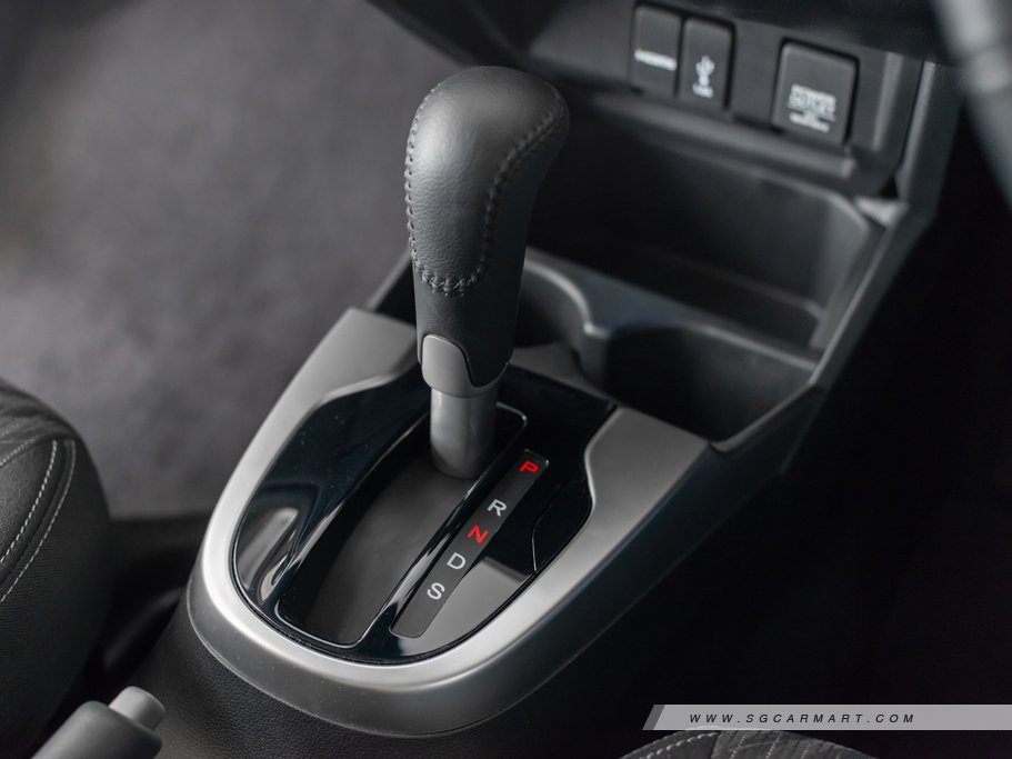 https://i.i-sgcm.com/new_cars/cars/11531/11531_g109