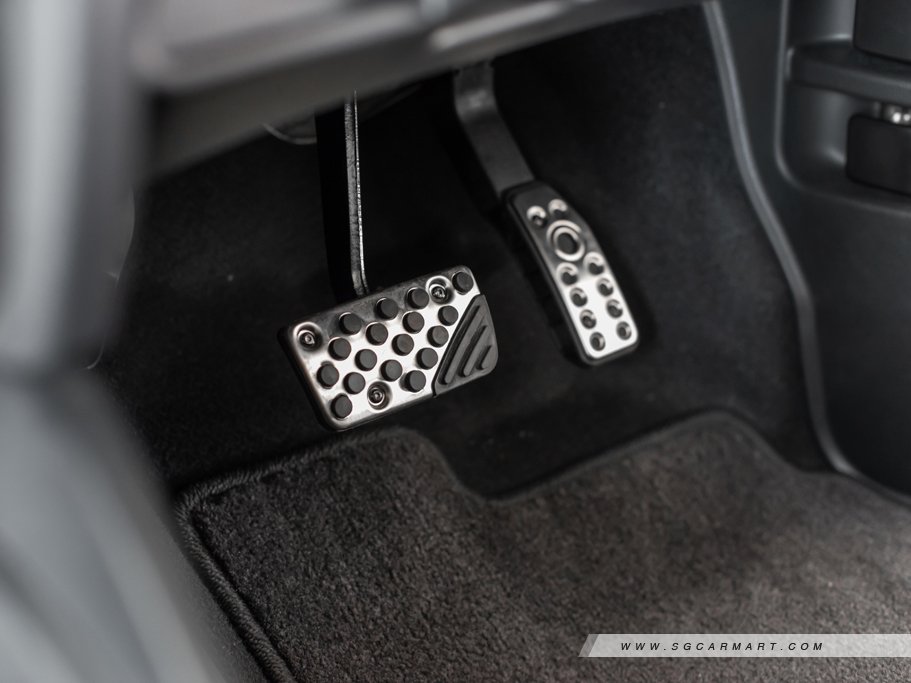 https://i.i-sgcm.com/new_cars/cars/11531/11531_g110